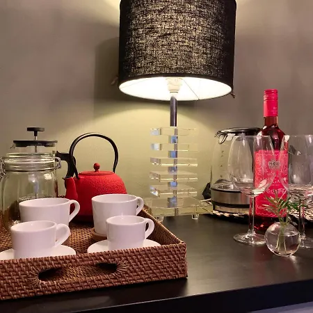 Appartamento Casa Figueiras - Chic 1br Studio W. Balcony Near Historical Centre *
