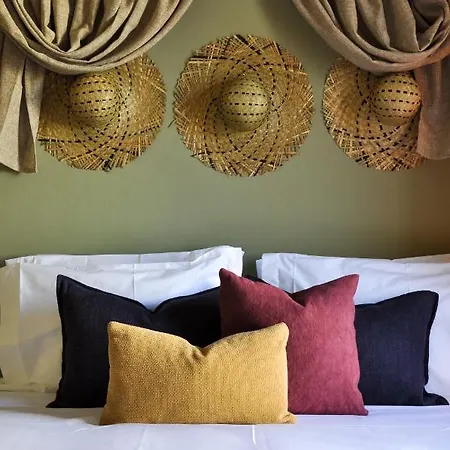 Casa Figueiras - Chic 1br Studio W. Balcony Near Historical Centre Tavira